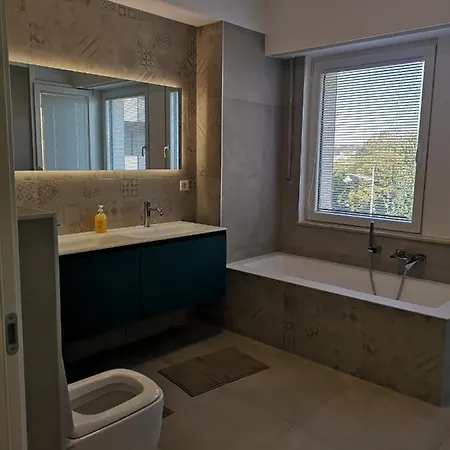 City's Best View / Fully Renovated 115m2 Appartement