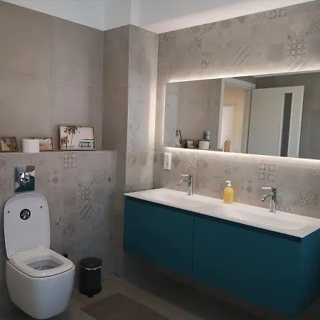 City's Best View / Fully Renovated 115m2 *